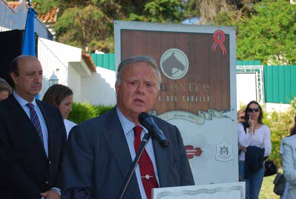 Miguel Celdrán, Alcalde de Badajoz, en la presentación de ECUEXTRE en Lisboa.