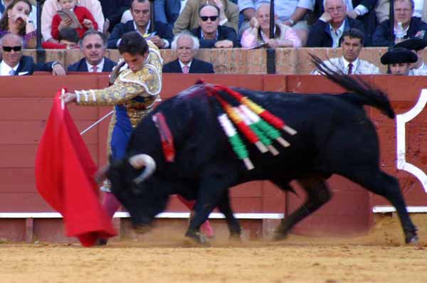 Con la muleta intentó también agradar.