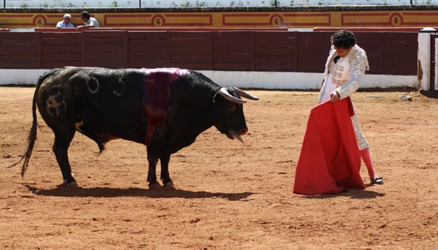 La izquierda marca el camino.