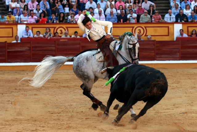 Diego Ventura dio la réplica en el sexto. (FOTO: Gallardo)