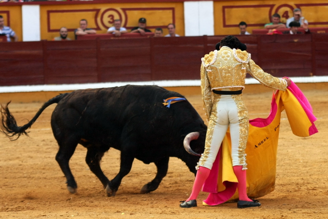 La gracia capotera de Ambel Posada. (FOTO:Gallardo)