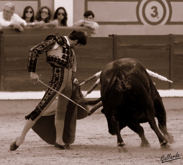 Cayetano gustándose al rematar. (FOTO: Gallardo)