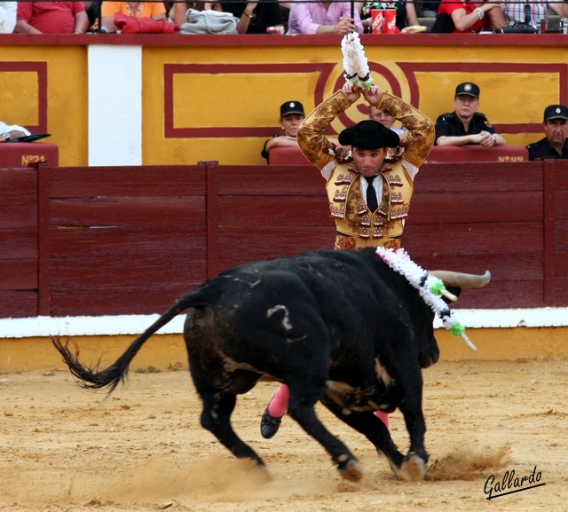 Antonio Tejero cuadrando en la cara. (FOTO: Gallardo)