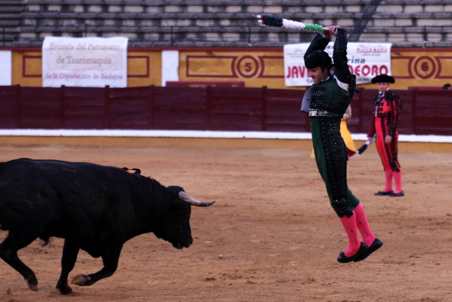 Jesús Márquez asomándose al balcón. (FOTO:Gallardo)