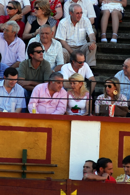 Pepe Marchivirito y Señora calidad en su Restaurante y en la plaza. (FOTO: Gallardo)