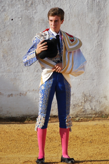 Tomás Ángulo, desmonterado como manda el Reglamento.