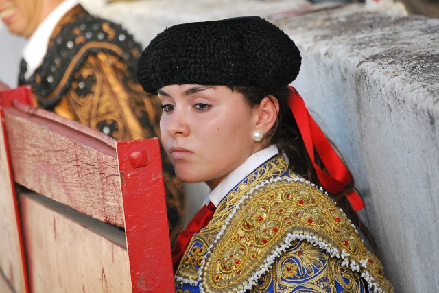 Maria del Mar de Santos, pensativa, esperando su oportunidad.