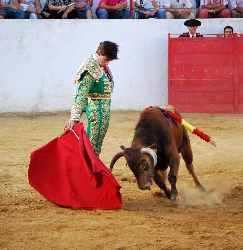 El toreo vertical y mayestático de Alberto Blanco.