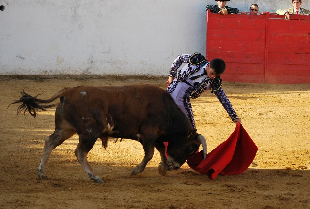 Al natural se estiró y llevó muy toreado al de Torregrande.