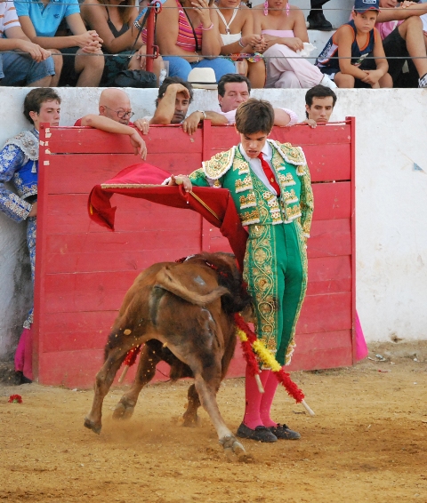 Las ajuastadas bernadinas epilogaron la faena.