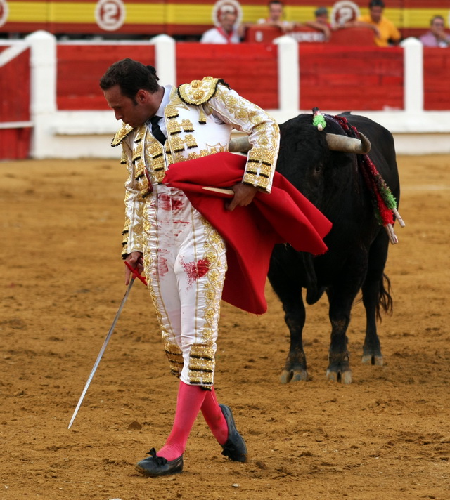 Marcando perfectamente los tempos de la faena.