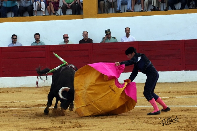 Trujillo de la cuadrilla de Conde en la brega del primero.