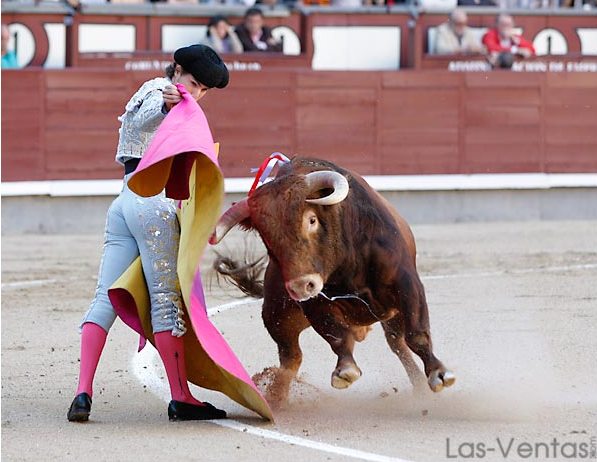 A diferencia de julio, hoy sí pudo dejar su sello con el capote.