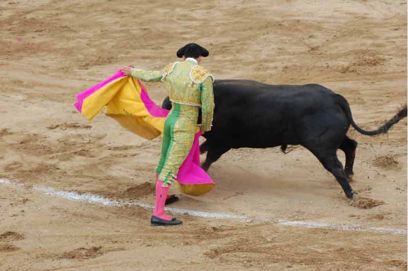 Miguelín Murillo lanceando a la verónica al segundo de la tarde.