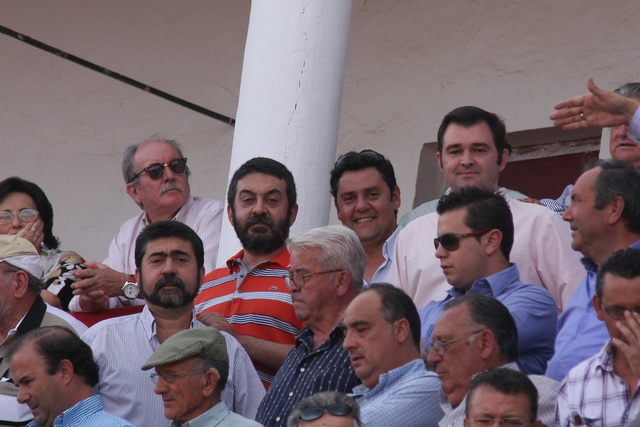 Enrique, Aurelio, Manolete y Juanjo, grandes aficionados.