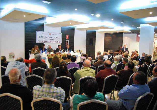 Excelente asistencia de público en el Hotel Acosta Centro.