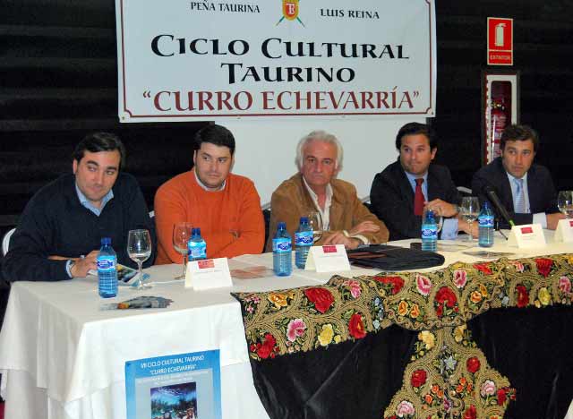 Los ponentes junto a Eugenio García Gutiérrez. (FOTO:Fco. Javier Campos)
