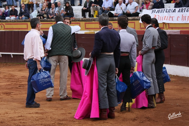 Los espadas recibieron el agradecimiento de los organizadores del festival.