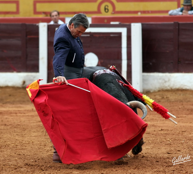 El que tuvo, retuvo...