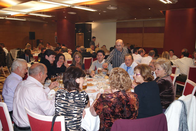 En la cena se continuó hablando de toros.