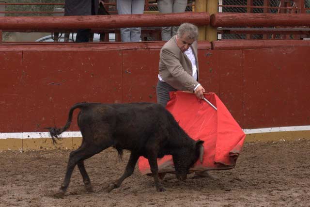 Iniciando un remate con el de pecho.