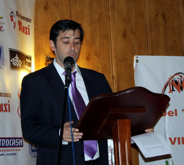 Antonio Girol pregonando las Noches de Toros de Villafranca.