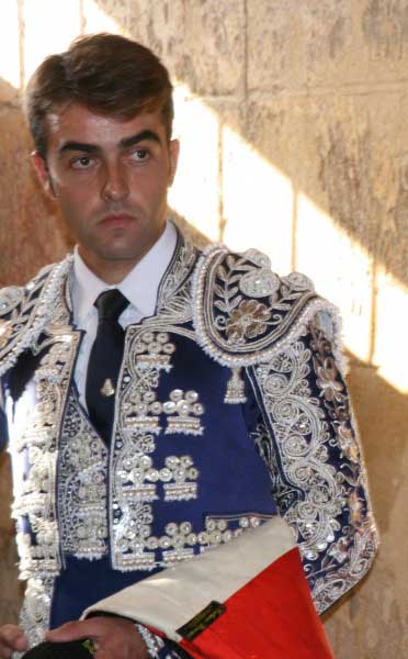 Esperando hacer el paseíllo la tarde del 12 de septiembre. (FOTO: J.R.Lozano, cedida por el torero)