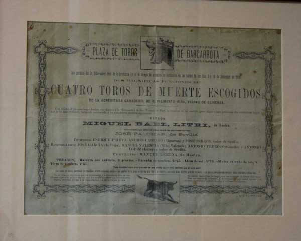 Cartel de la inauguración en 1891 de la plaza de Barcarrota.