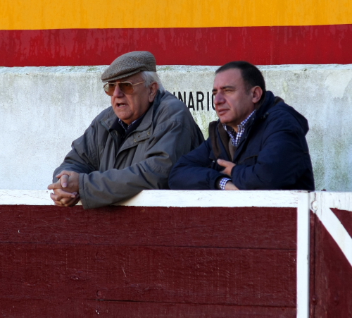 Manuel Lucia, presidente de la plaza segedana y el ganadero José María Marrón, de Torregrande.