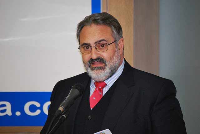 Felipe B. Albarrán ejerciendo de maestro de ceremonias. 