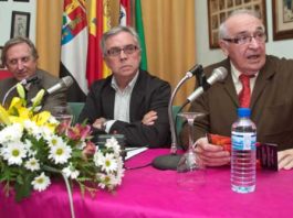 Juan Murillo Gómez momentos antes de comenzar su disertación. (FOTO:Pakopin)