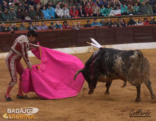 Fernando J. Plaza con el primero de Talavante.