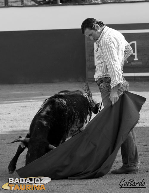 de la sangre que lleva su apellido y los genes de Los Guateles.