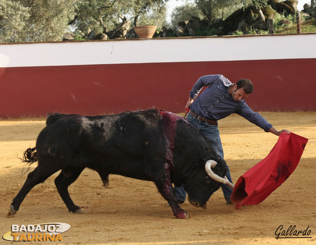 ...Tanto por la derecha como por la izquierda.