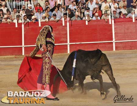 José Antonio Díez toreando al natural.