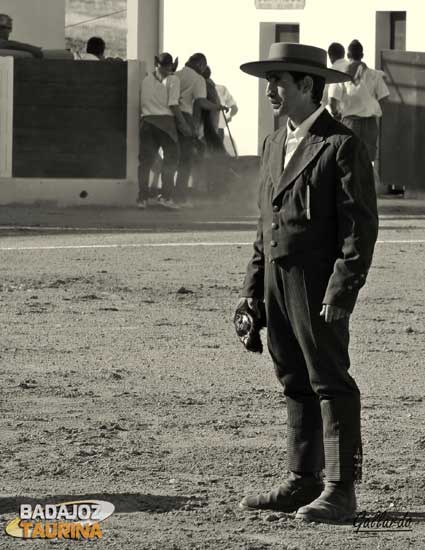 Traje de corte clásico en el alguacilillo villanovense. 