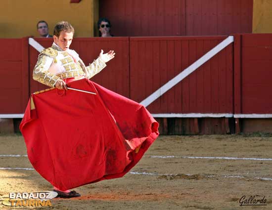 Dejándose ver para instrumentar un molinete.