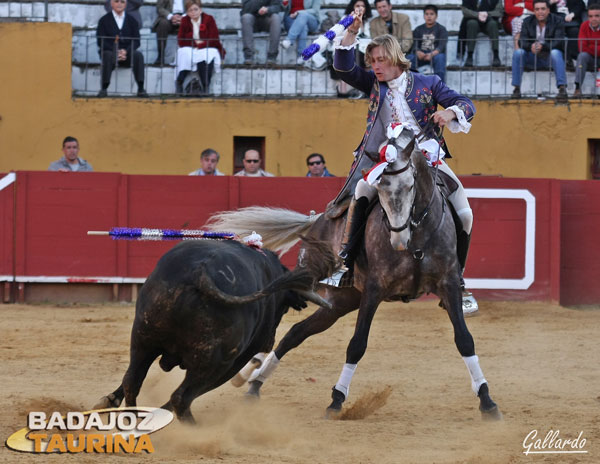 Ortodoxia en esta forma de clavar al estribo.