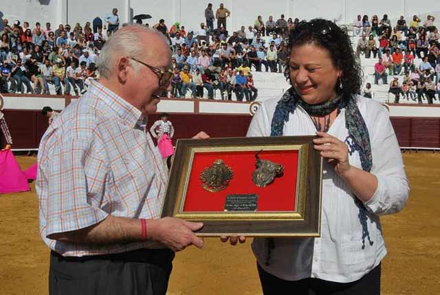 Inmaculada Macarro homenajea a José María Pérez