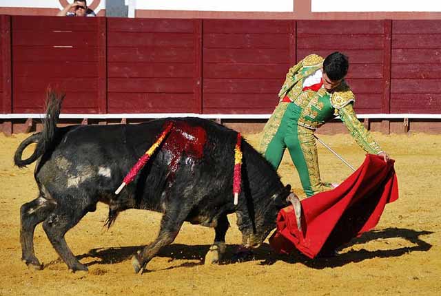 Y al natural se estiró para dar grandes tandas.