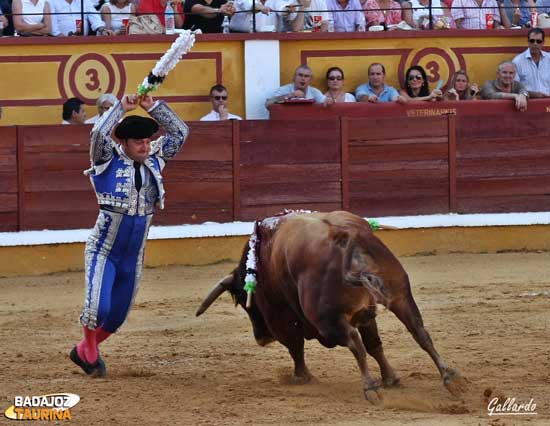 Emilio Fernández dejando un buen par.