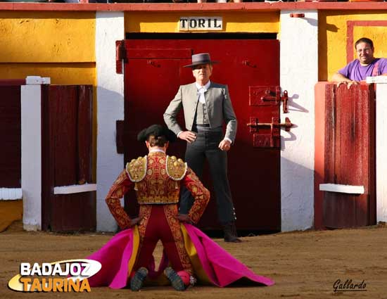 Ángel Cruz, el torilero, esperando el momento oportuno.