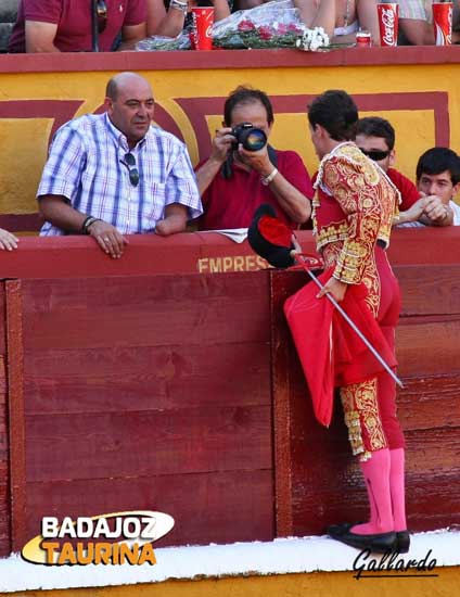 Pedro Ledesma merecedor del brindis de toda la afición por su labor.