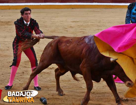 Fernando González, al quite en Cope los martes y en la plaza siempre.