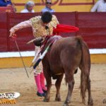 Garrido descarándose ante su antagonista. (FOTO:Gallardo)
