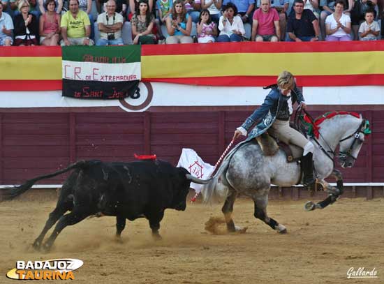 Con Xisto clavó dos enormes rejones de castigo.