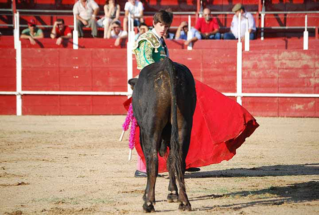 Le buscó la vueltas con la muleta.