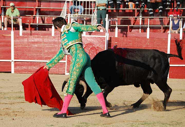 Preparado para rematar con el de pecho.