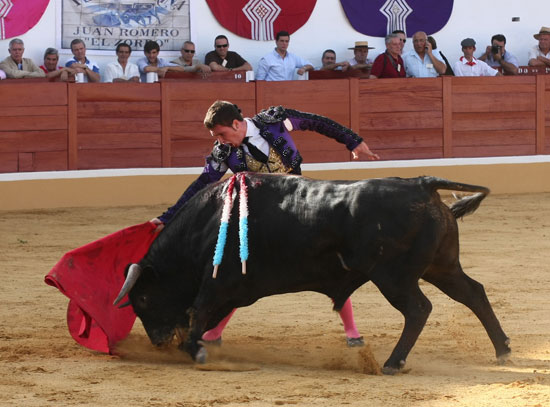 Derechazo de El Zorro.