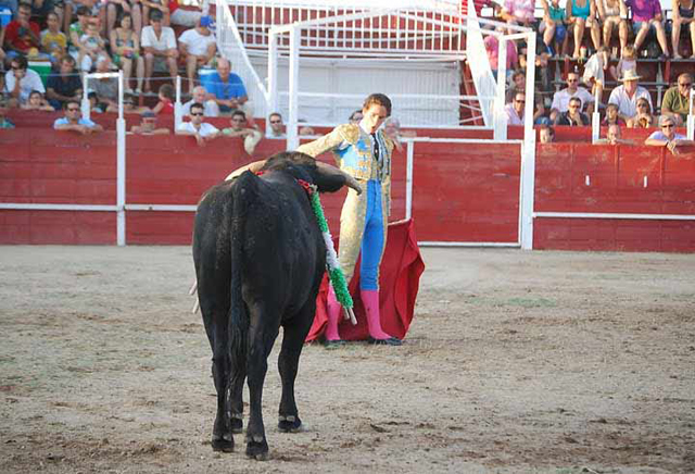 Dejándose ver para citar con la zurda.